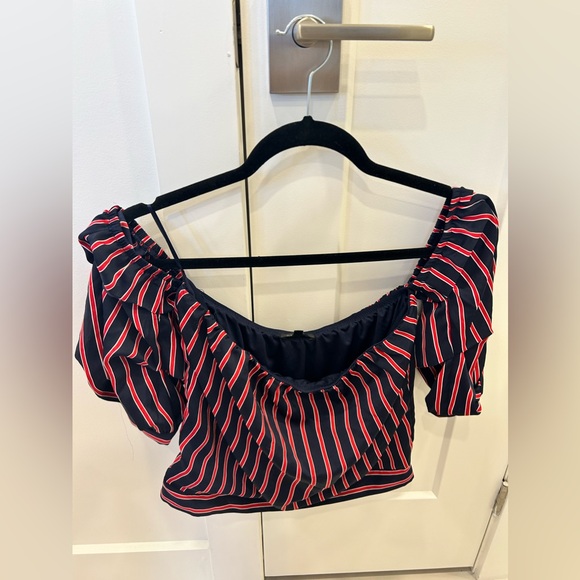 Red and blue off the shoulder top with sleeve. Crop top. - Picture 2 of 3